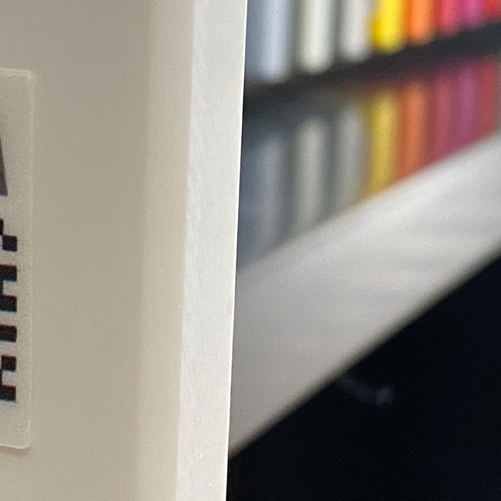 Retail conectado: cómo Bluak digitalizó la experiencia expositiva de Porcelanosa con tecnología DataMatrix